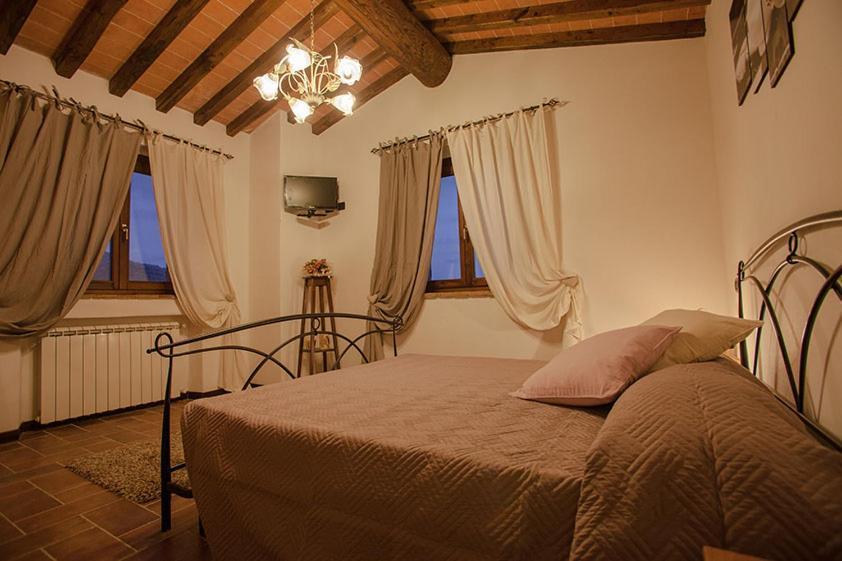 Agriturismo Casa Al Povero Volterra Exteriör bild