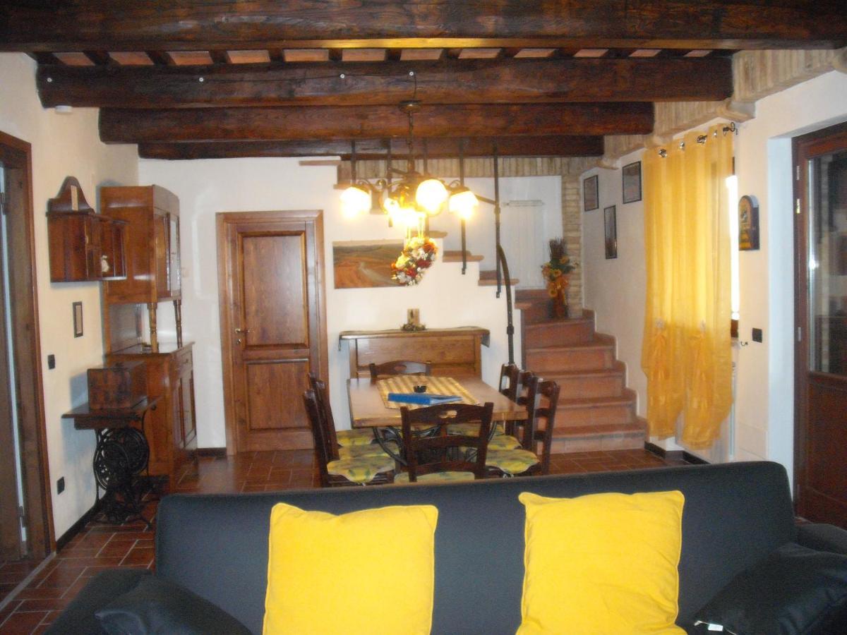 Agriturismo Casa Al Povero Volterra Exteriör bild
